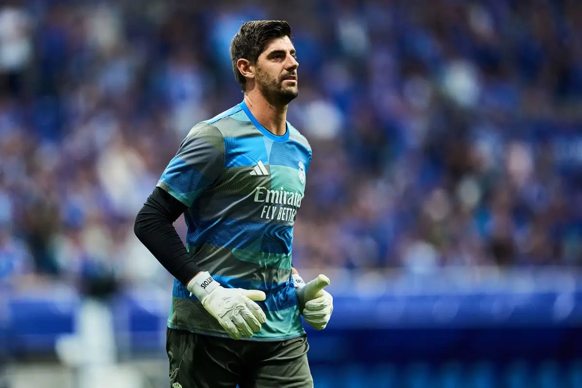 OVIEDO, SPAIN - AUGUST 24: Thibaut Courtois of Real Madrid warms up prior to the LaLiga EA Sports match between Real Oviedo and Real Madrid CF at Carlos Tartiere on August 24, 2025 in Oviedo, Spain. (Photo by Juan Manuel Serrano Arce/Getty Images)