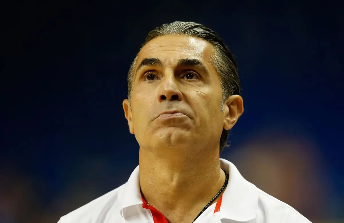 BERLIN, GERMANY - SEPTEMBER 08: Head coach Sergio Scariolo of Spain reacts during the FIBA EuroBasket 2015 Group B basketball match between Spain and Italy at Arena of EuroBasket 2015 on September 8, 2015 in Berlin, Germany. (Photo by Boris Streubel/Bongarts/Getty Images).