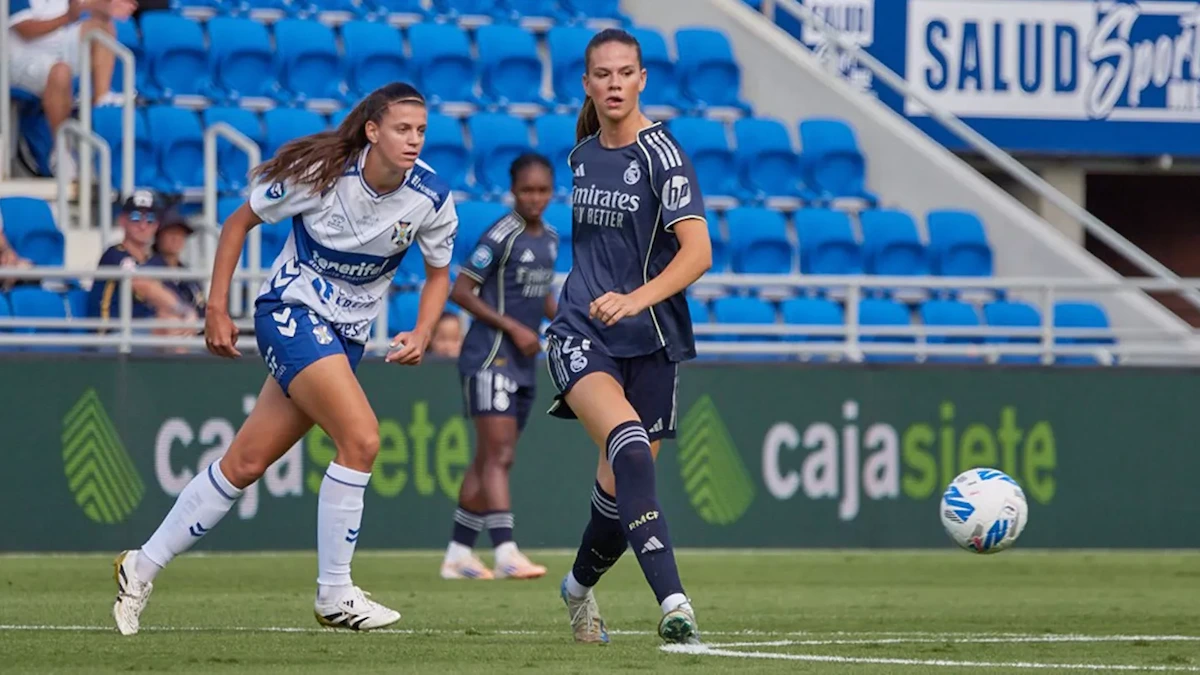 La jeune défenseur suédoise, Bella Andersson, a effectué ses débuts avec le Real Madrid Féminin ce dimanche face à Tenerife. (realmadrid.com)