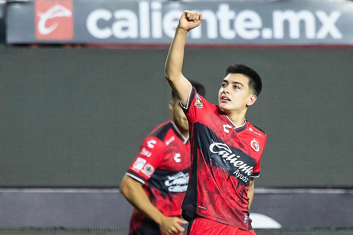 TIJUANA, MEXICO - AUGUST 22: Gilberto Mora of Tijuana celebrates after scoring the team's first goal during the 6th round match between Tijuana and Chivas as part of the Torneo Apertura 2025 Liga MX at Caliente Stadium on August 22, 2025 in Tijuana, Mexico. (Photo by Francisco Vega/Getty Images)