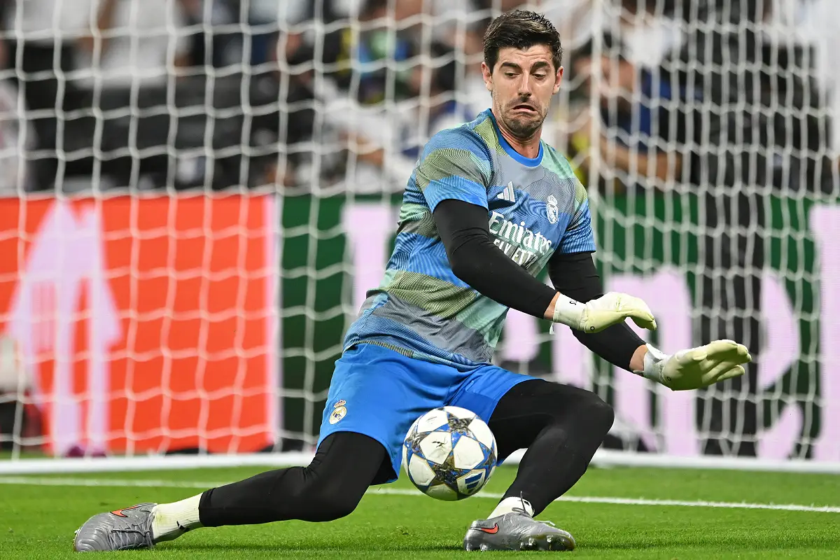 Courtois à l'échauffement mercredi soir (Photo by Denis Doyle/Getty Images).