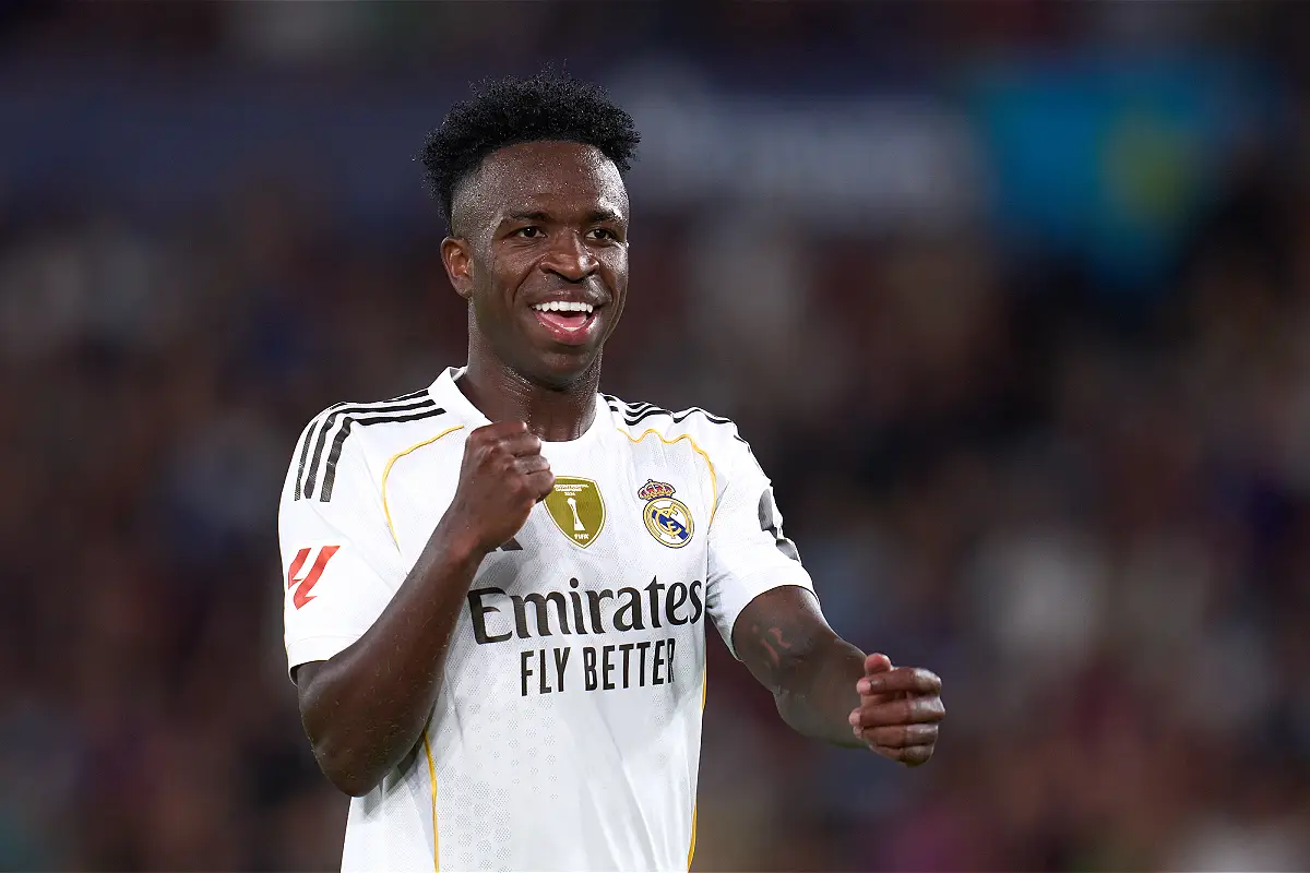 VALENCIA, SPAIN - SEPTEMBER 23: Vinicius Jr. of Real Madrid reacts during the LaLiga EA Sports match between Levante UD and Real Madrid CF at Ciutat de Valencia on September 23, 2025 in Valencia, Spain. (Photo by Aitor Alcalde/Getty Images)