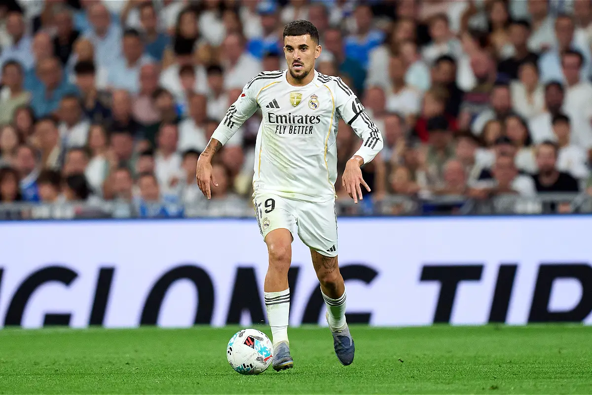 MADRID, SPAIN - OCTOBER 04: Dani Ceballos of Real Madrid runs with the ball during the LaLiga EA Sports match between Real Madrid CF and Villarreal CF at Estadio Santiago Bernabeu on October 04, 2025 in Madrid, Spain. (Photo by Angel Martinez/Getty Images)