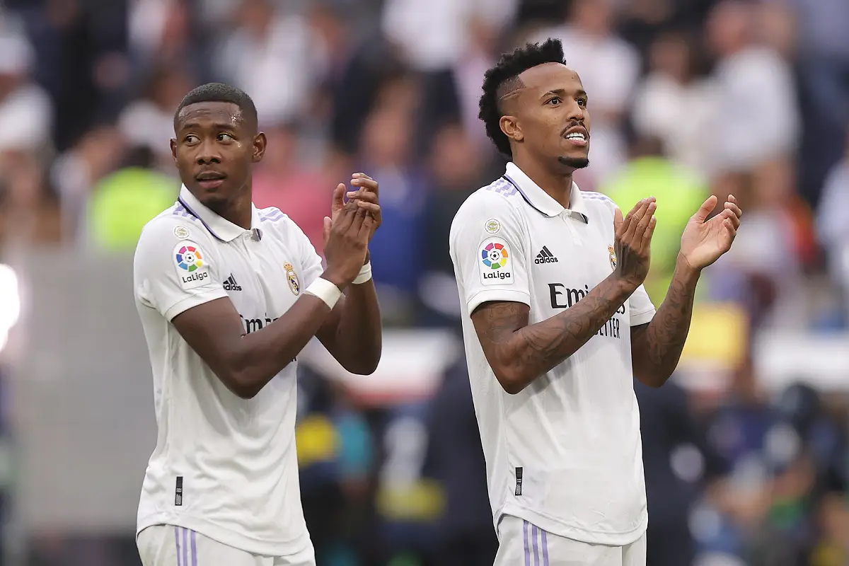 MADRID, SPAIN - OCTOBER 16: David Alaba and Eder Militao of Real Madrid applaud the fans after their sides victory during the LaLiga Santander match between Real Madrid CF and FC Barcelona at Estadio Santiago Bernabeu on October 16, 2022 in Madrid, Spain. (Photo by Gonzalo Arroyo Moreno/Getty Images)