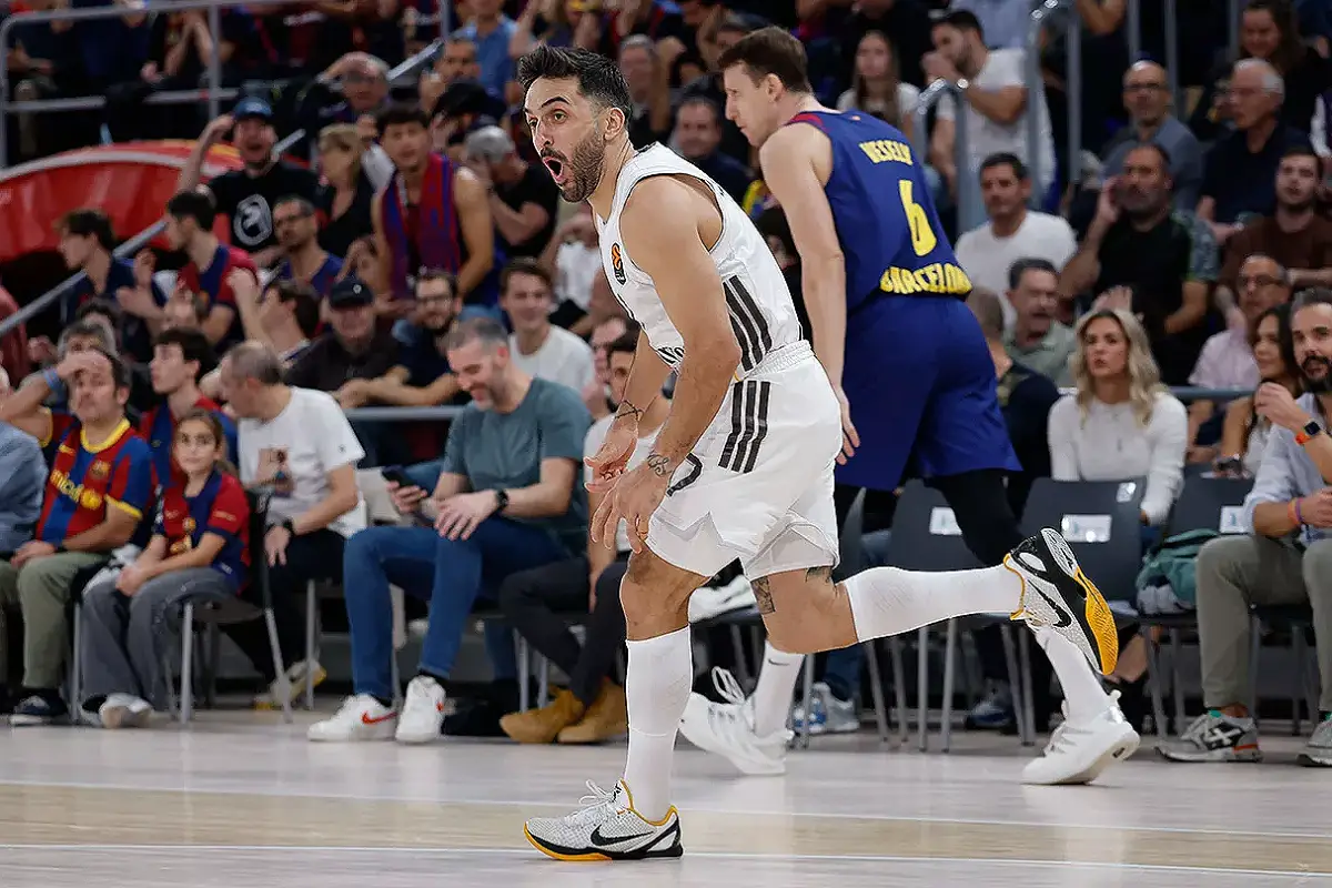 Une victoire historique pour le Real Madrid Baloncesto dans le Clásico (realmadrid.com)