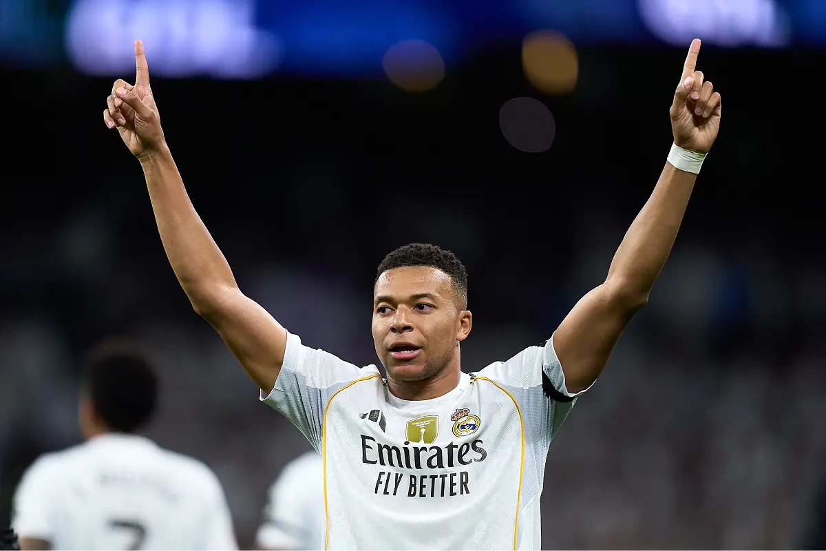 MADRID, SPAIN - NOVEMBER 01: Kylian Mbappe of Real Madrid celebrates scoring his team's first goal during the LaLiga EA Sports match between Real Madrid CF and Valencia CF at Estadio Santiago Bernabeu on November 01, 2025 in Madrid, Spain. (Photo by Angel Martinez/Getty Images)