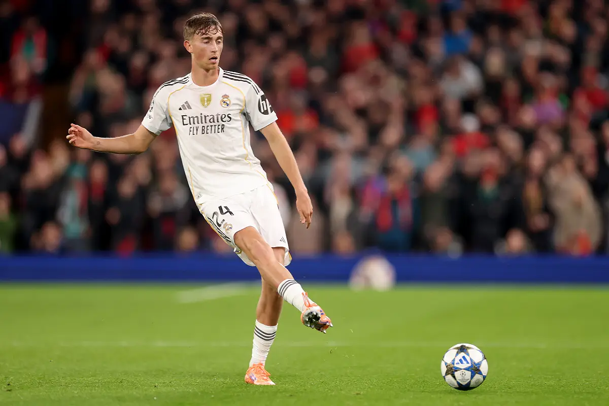 Dean Huijsen en Ligue des champions (Photo by Carl Recine/Getty Images).