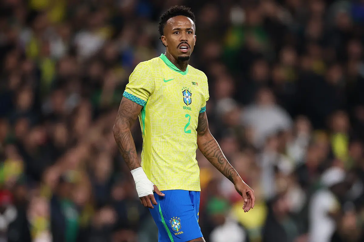 Éder Militao avec le Brésil (Photo by Ryan Pierse/Getty Images).
