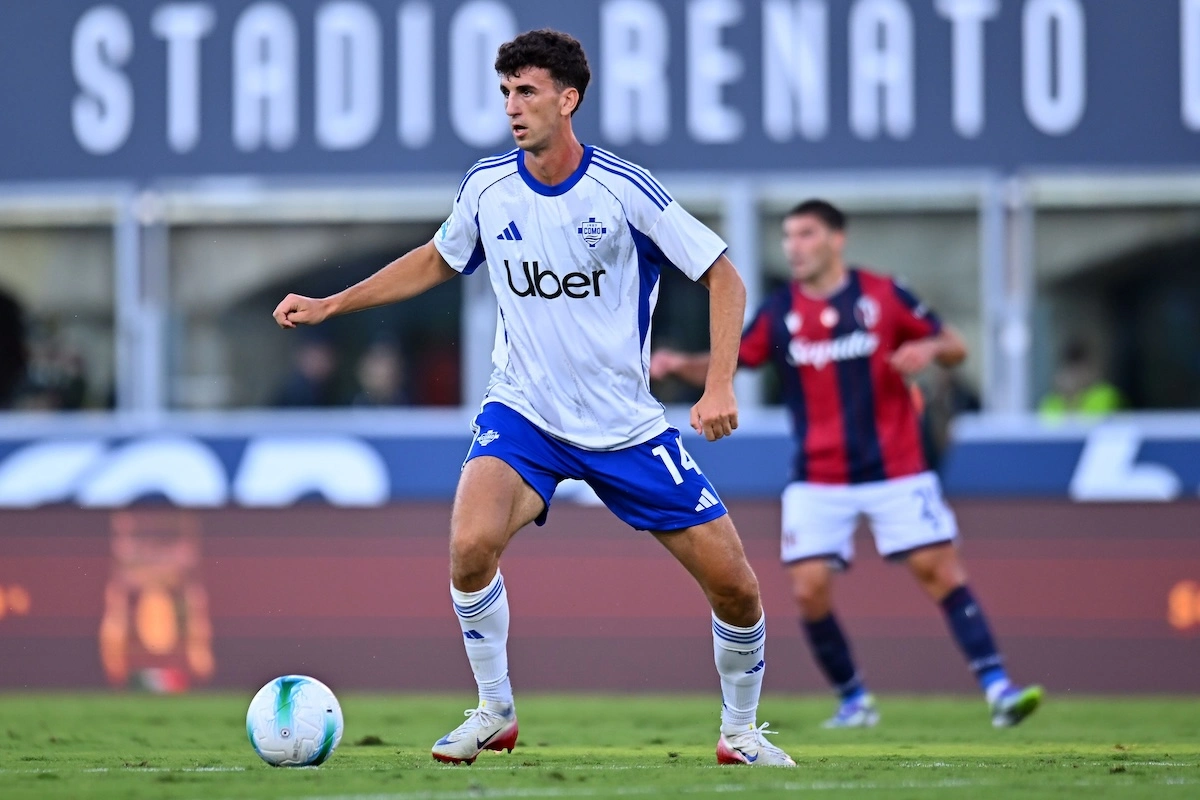 BOLOGNA, ITALY - AUGUST 30: Jacobo Ramón of Como 1907 during the Serie A match between Bologna FC 1909 and Como 1907 at Renato Dall'Ara Stadium on August 30, 2025 in Bologna, Italy. (Photo by Alessandro Sabattini/Getty Images)