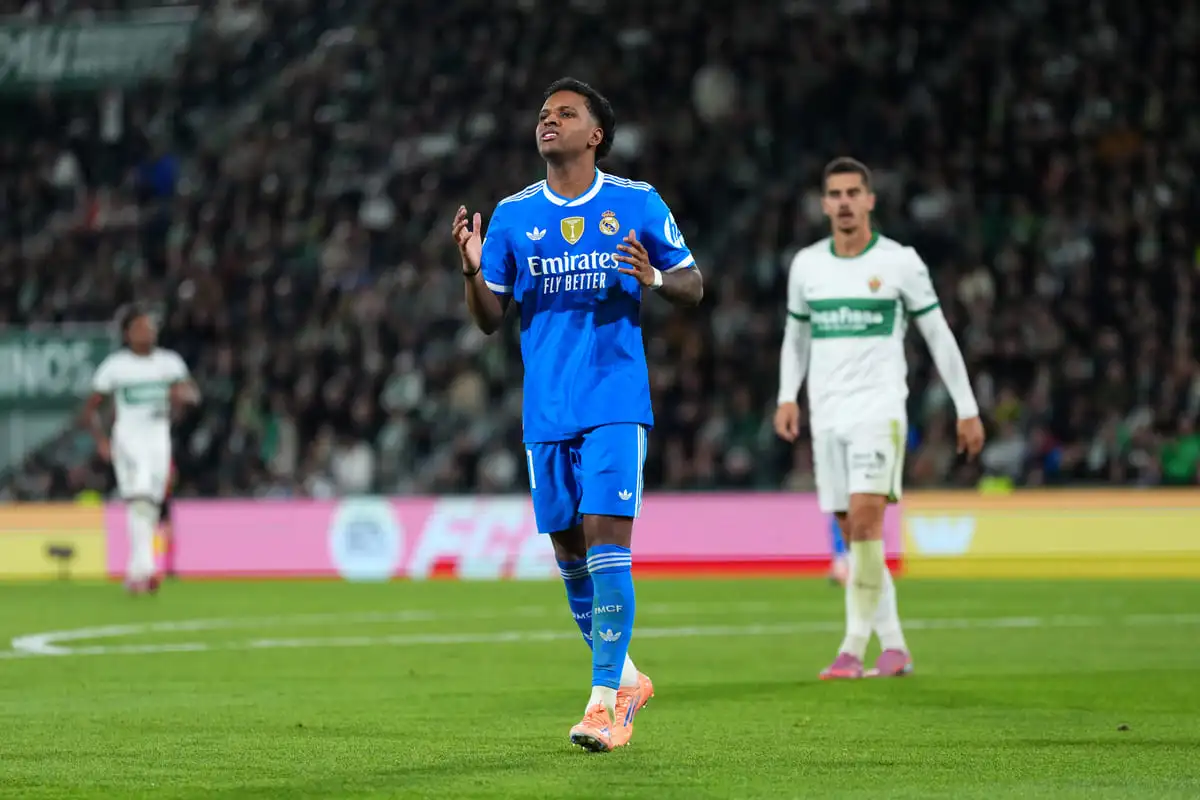 ELCHE, SPAIN - NOVEMBER 23: Rodrygo of Real Madrid reacts during the LaLiga EA Sports match between Elche CF and Real Madrid CF at Estadio Manuel Martinez Valero on November 23, 2025 in Elche, Spain. (Photo by Angel Martinez/Getty Images).