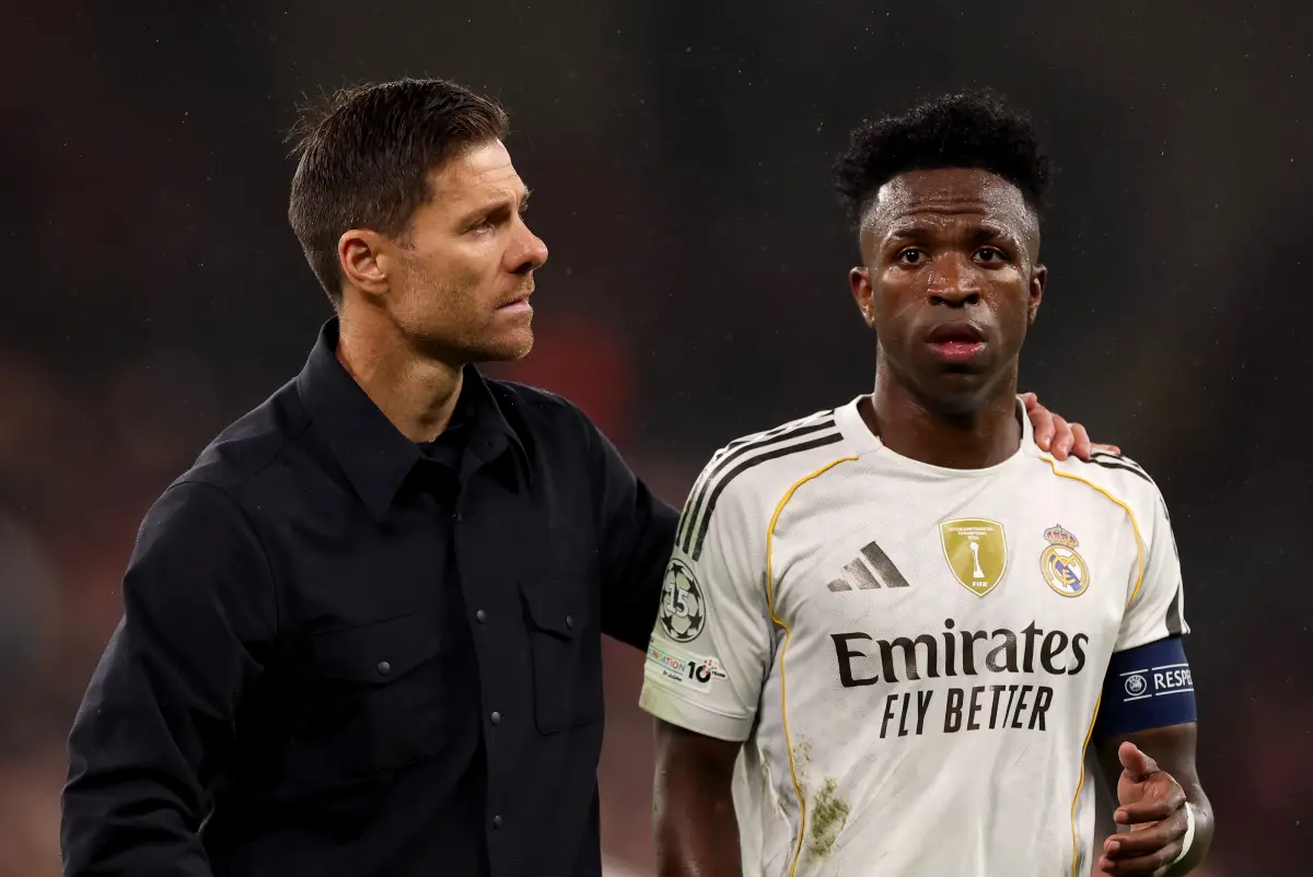 LIVERPOOL, ENGLAND - NOVEMBER 04: Xabi Alonso, Head Coach of Real Madrid, and Vinicius Junior of Real Madrid afer the final whistle of the UEFA Champions League 2025/26 League Phase MD4 match between Liverpool FC and Real Madrid C.F. at Anfield on November 04, 2025 in Liverpool, England. (Photo by Carl Recine/Getty Images)