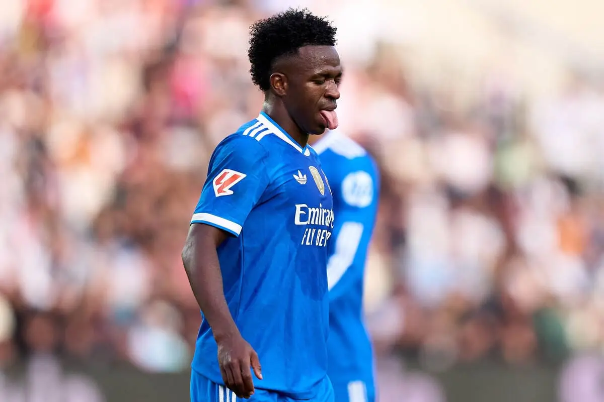 MADRID, SPAIN - NOVEMBER 09: Vinicius Junior of Real Madrid reacts during the LaLiga EA Sports match between Rayo Vallecano de Madrid and Real Madrid CF at Estadio de Vallecas on November 09, 2025 in Madrid, Spain. (Photo by Angel Martinez/Getty Images).