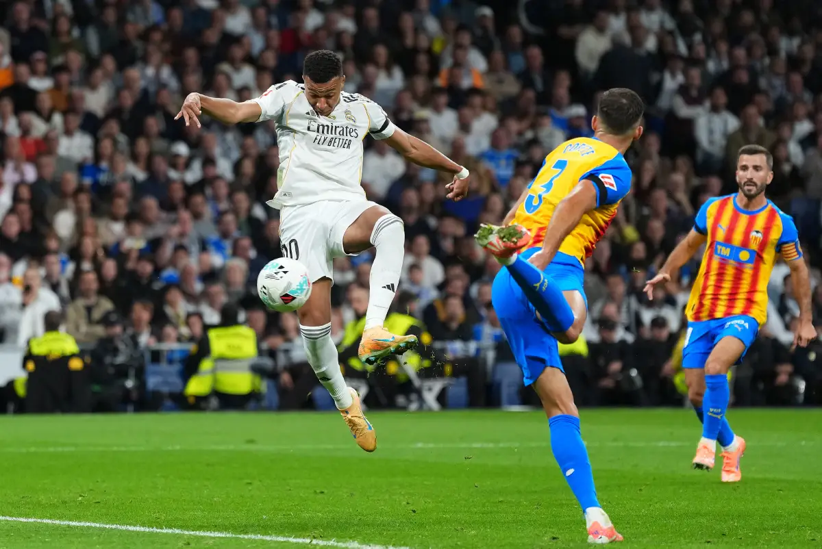 MADRID, SPAIN - NOVEMBER 01: Kylian Mbappe of Real Madrid scores his team's second goal during the LaLiga EA Sports match between Real Madrid CF and Valencia CF at Estadio Santiago Bernabeu on November 01, 2025 in Madrid, Spain. (Photo by Angel Martinez/Getty Images)