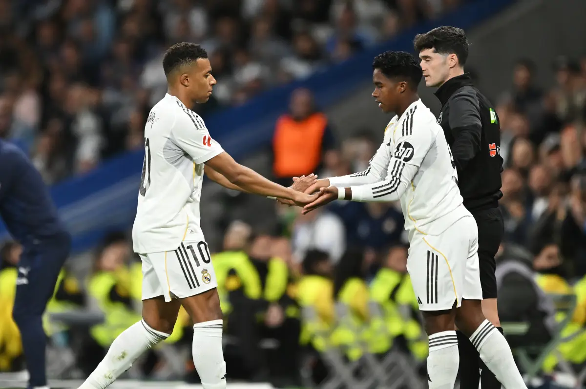 MADRID, SPAIN - NOVEMBER 01: Kylian Mbappe of Real Madrid is replaced by Endrick during the LaLiga EA Sports match between Real Madrid CF and Valencia CF at Estadio Santiago Bernabeu on November 01, 2025 in Madrid, Spain. (Photo by Denis Doyle/Getty Images)