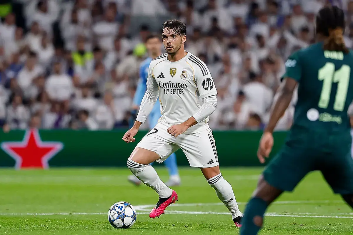 Raúl Asencio indique que le vestiaire est à 100% derrière Xabi Alonso (realmadrid.com)