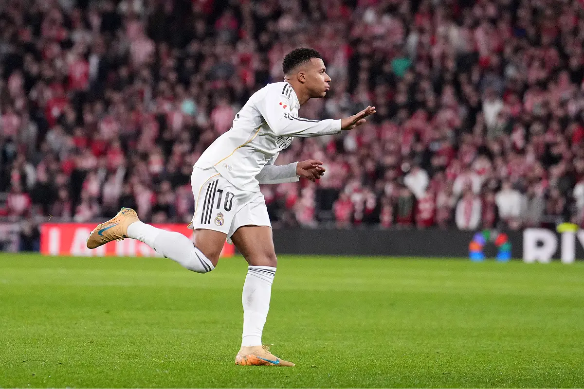 BILBAO, SPAIN - DECEMBER 03: Kylian Mbappe of Real Madrid celebrates scoring his team's third goal during the LaLiga EA Sports match between Athletic Club and Real Madrid CF at Estadio de San Mames on December 03, 2025 in Bilbao, Spain. (Photo by Juan Manuel Serrano Arce/Getty Images)