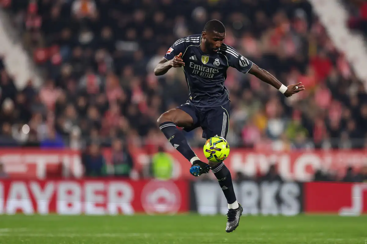 GIRONA, SPAIN - NOVEMBER 30: Antonio Rudiger of Real Madrid CF controls the ball during the LaLiga EA Sports match between Girona FC and Real Madrid CF at Montilivi Stadium on November 30, 2025 in Girona, Spain. (Photo by Judit Cartiel/Getty Images)