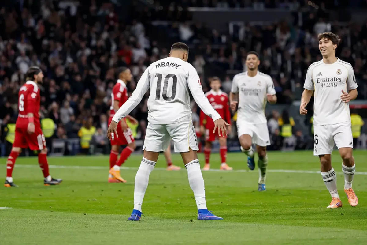 Mbappé égale le record de buts Cristiano sur une année civile au Real Madrid (realmadrid.com)