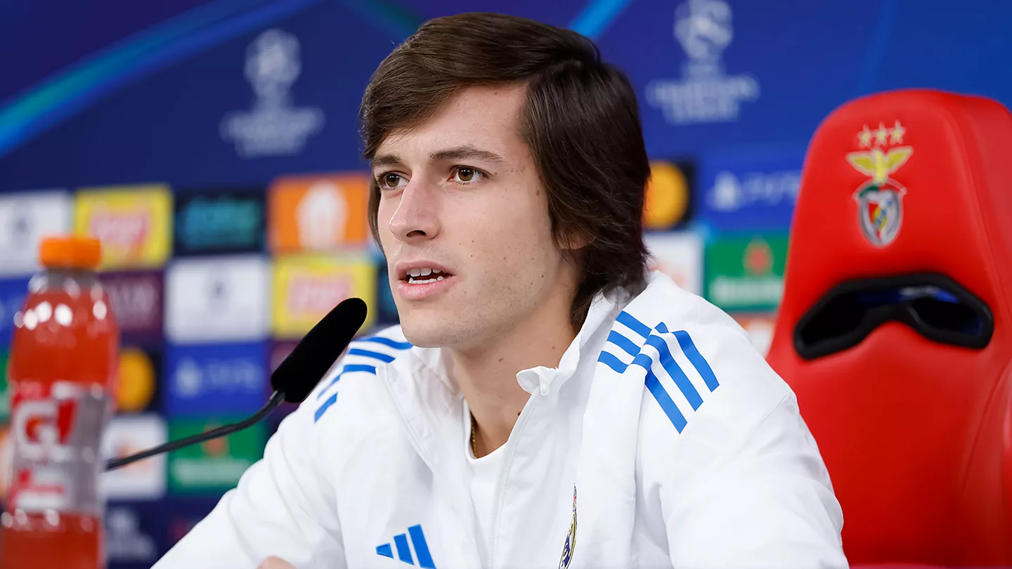 Alvaro Carreras en conférence de presse (realmadrid.com)