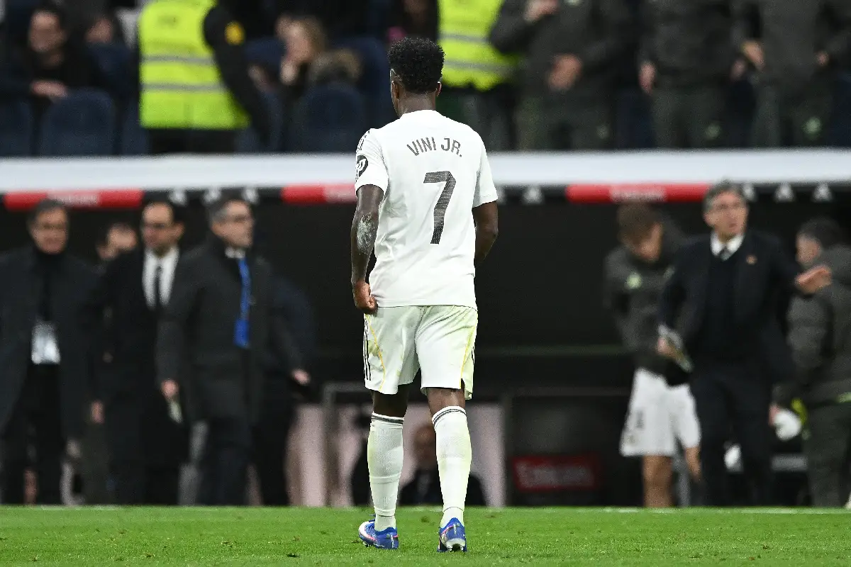 MADRID, SPAIN - JANUARY 17: Vinicius Jr of Real Madrid leaves the field of play after the LaLiga EA Sports match between Real Madrid CF and Levante UD at Estadio Santiago Bernabeu on January 17, 2026 in Madrid, Spain. (Photo by Denis Doyle/Getty Images)