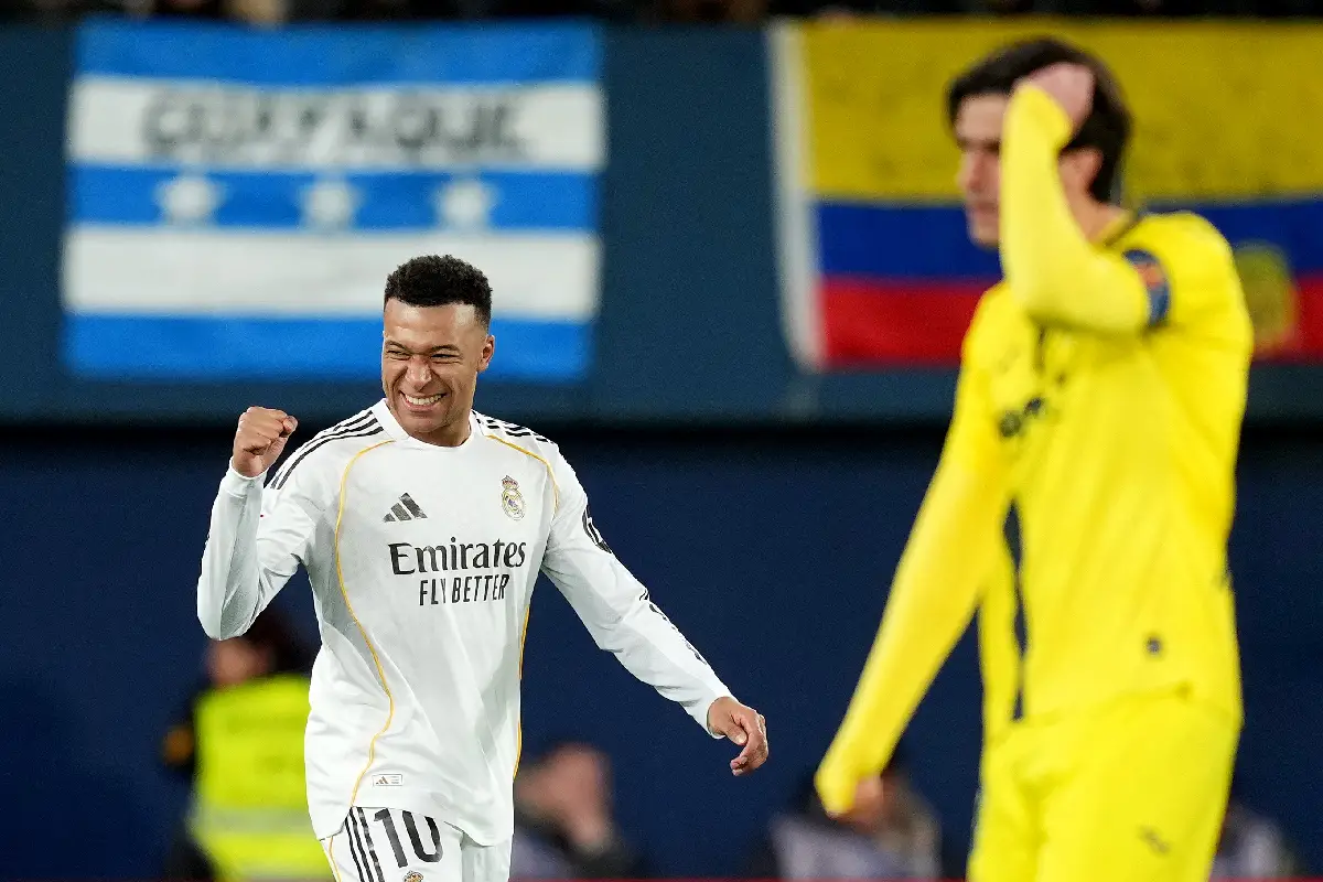 VILLARREAL, SPAIN - JANUARY 24: Kylian Mbappe of Real Madrid celebrates scoring his team's first goal during the LaLiga EA Sports match between Villarreal CF and Real Madrid CF at Estadio de la Ceramica on January 24, 2026 in Villarreal, Spain. (Photo by Alex Caparros/Getty Images)