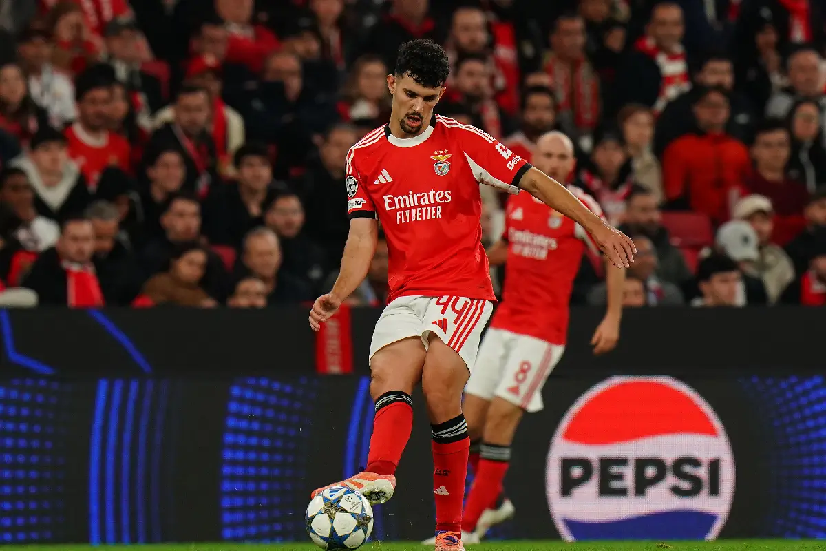 LISBON, PORTUGAL - DECEMBER 10: Tomas Araujo of SL Benfica in action during the UEFA Champions League 2025/26 League Phase MD6 match between SL Benfica and SSC Napoli at Estadio da Luz on December 10, 2025 in Lisbon, Portugal. (Photo by Gualter Fatia/Getty Images)