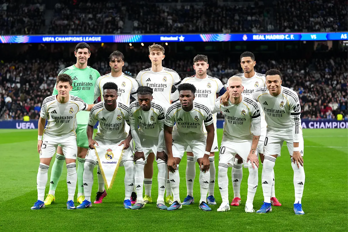 Le Real Madrid vaut beaucoup de millions d'euros (Photo by Aitor Alcalde/Getty Images).