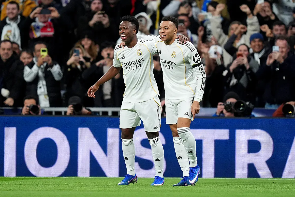 Vinicius Jr aux côtés de Mbappé face à Monaco (Photo by Angel Martinez/Getty Images).