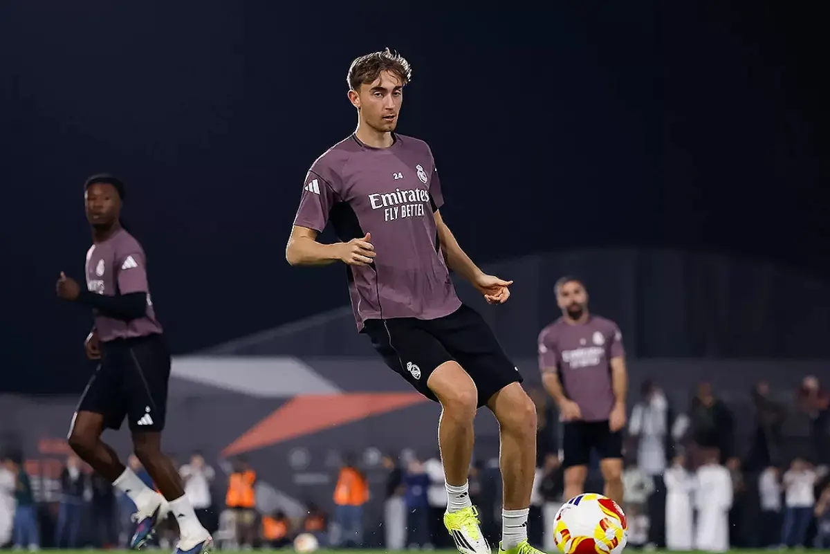 Dean Huijsen et son absence énigmatique (realmadrid.com)