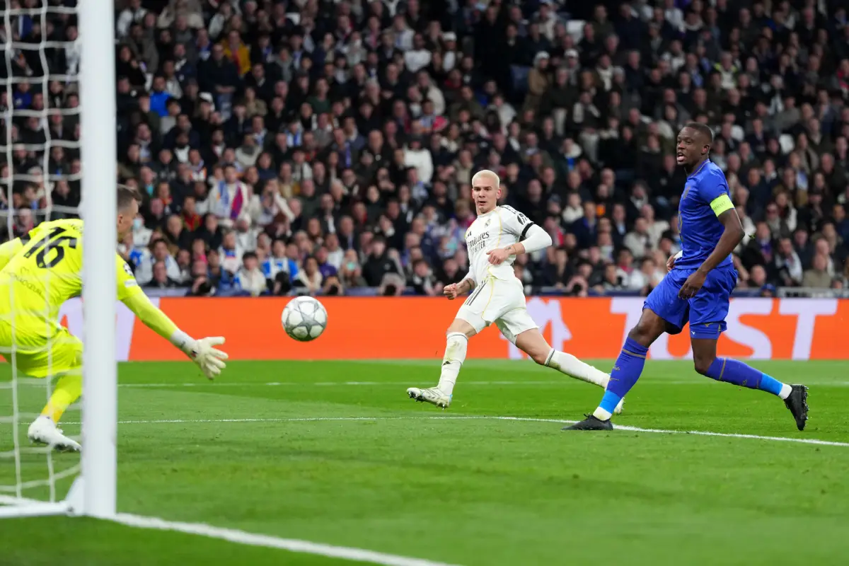 MADRID, SPAIN - JANUARY 20: Franco Mastantuono of Real Madrid scores his team's third goal during the UEFA Champions League 2025/26 League Phase MD7 match between Real Madrid C.F. and AS Monaco at Estadio Santiago Bernabeu on January 20, 2026 in Madrid, Spain. (Photo by Aitor Alcalde/Getty Images)