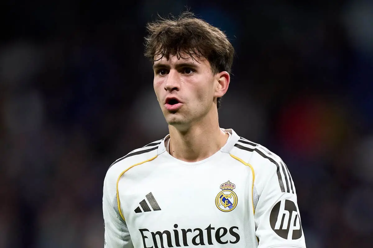 MADRID, SPAIN - JANUARY 20: Daniel Mesonero of Real Madrid looks on during the UEFA Champions League 2025/26 League Phase MD7 match between Real Madrid C.F. and AS Monaco at Estadio Santiago Bernabeu on January 20, 2026 in Madrid, Spain. (Photo by Angel Martinez/Getty Images).