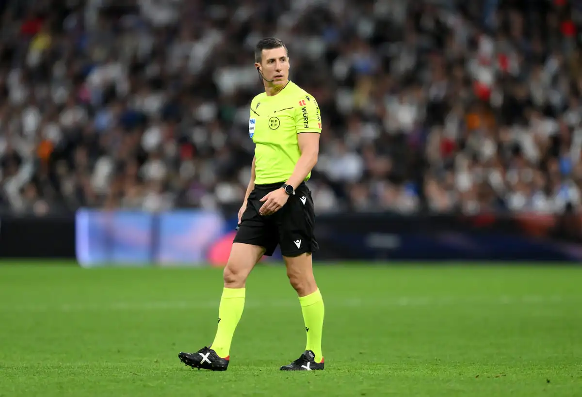MADRID, SPAIN - OCTOBER 26: Referee Cesar Soto Grado looks on during the LaLiga EA Sports match between Real Madrid CF and FC Barcelona at Estadio Santiago Bernabeu on October 26, 2025 in Madrid, Spain. (Photo by David Ramos/Getty Images).