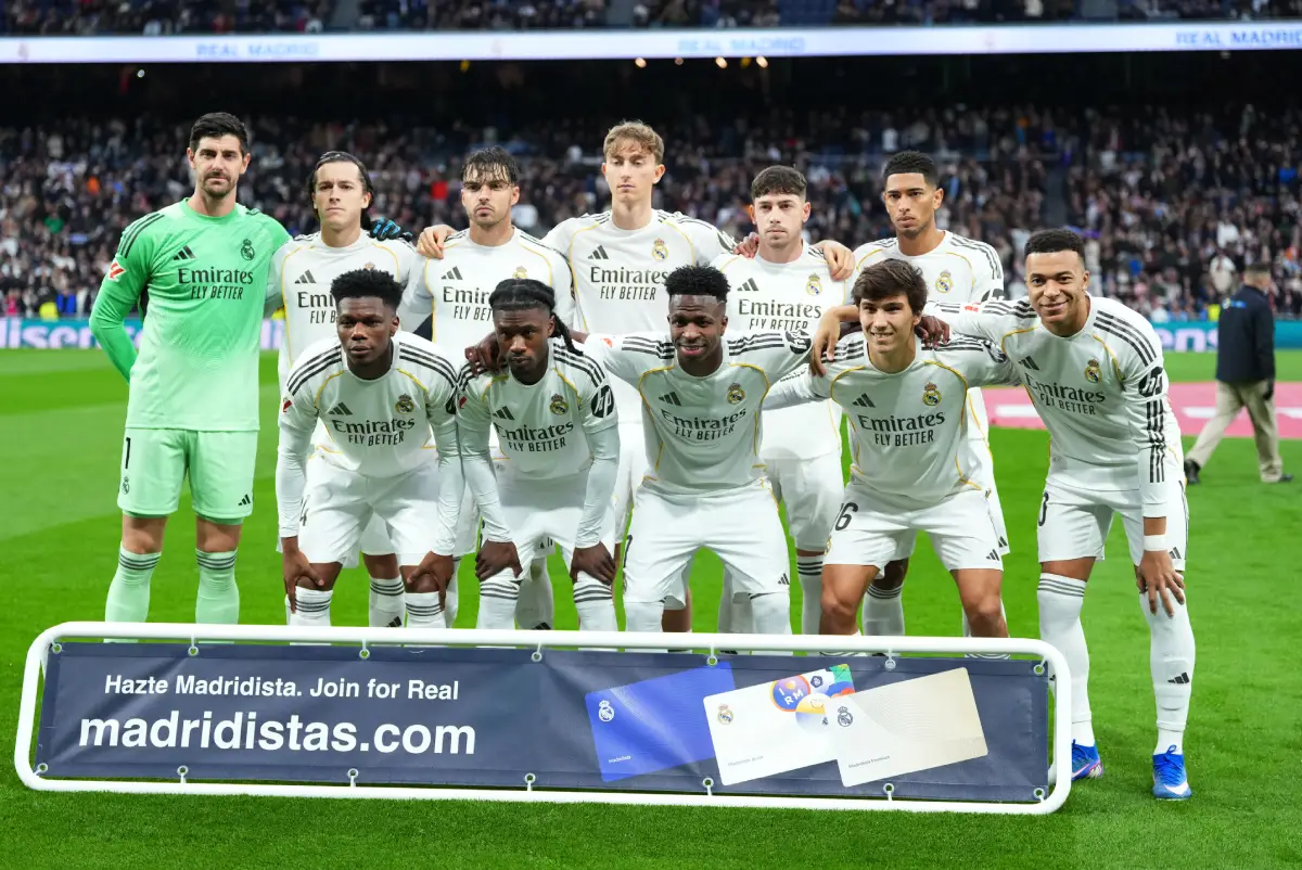 MADRID, SPAIN - JANUARY 17: Real Madrid players pose for a team photograph prior to the LaLiga EA Sports match between Real Madrid CF and Levante UD at Estadio Santiago Bernabeu on January 17, 2026 in Madrid, Spain. (Photo by Angel Martinez/Getty Images) Arbeloa