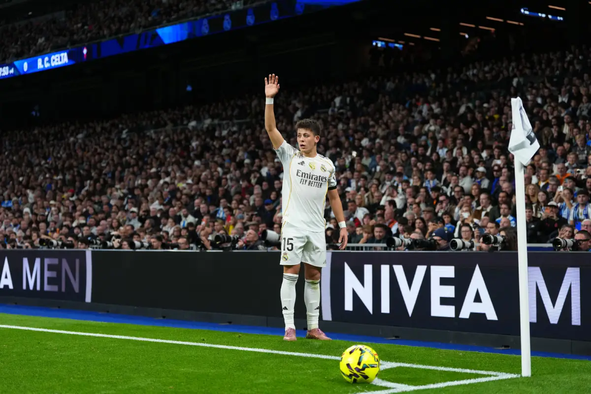 MADRID, SPAIN - DECEMBER 07: Arda Gueler of Real Madrid takes a corner during the LaLiga EA Sports match between Real Madrid CF and RC Celta de Vigo at Estadio Santiago Bernabeu on December 07, 2025 in Madrid, Spain. (Photo by Angel Martinez/Getty Images)