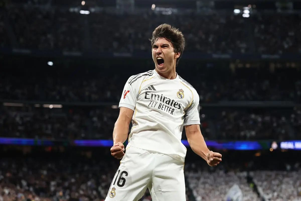 MADRID, SPAIN - JANUARY 04: Gonzalo Garcia of Real Madrid celebrates scoring his team's first goal during the LaLiga EA Sports match between Real Madrid CF and Real Betis Balompie at Estadio Santiago Bernabeu on January 04, 2026 in Madrid, Spain. (Photo by Florencia Tan Jun/Getty Images).