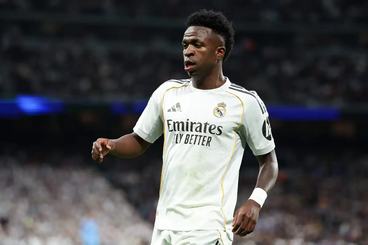 MADRID, SPAIN - JANUARY 04: Vinicius Junior of Real Madridlooks on during the LaLiga EA Sports match between Real Madrid CF and Real Betis Balompie at Estadio Santiago Bernabeu on January 04, 2026 in Madrid, Spain. (Photo by Florencia Tan Jun/Getty Images).