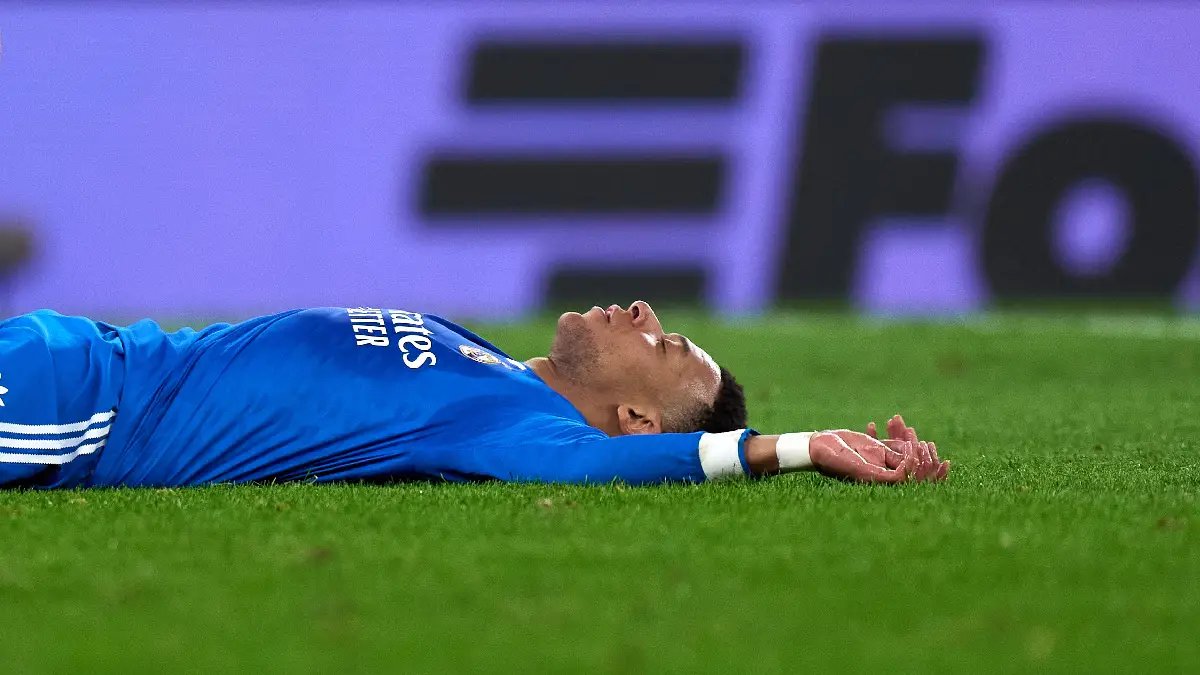 LISBON, PORTUGAL - FEBRUARY 17: Kylian Mbappe of Real Madrid reacts during the UEFA Champions League 2025/26 League Knockout Play-off First Leg match between SL Benfica and Real Madrid C.F. at Estadio do SL Benfica on February 17, 2026 in Lisbon, Portugal. (Photo by Angel Martinez/Getty Images)