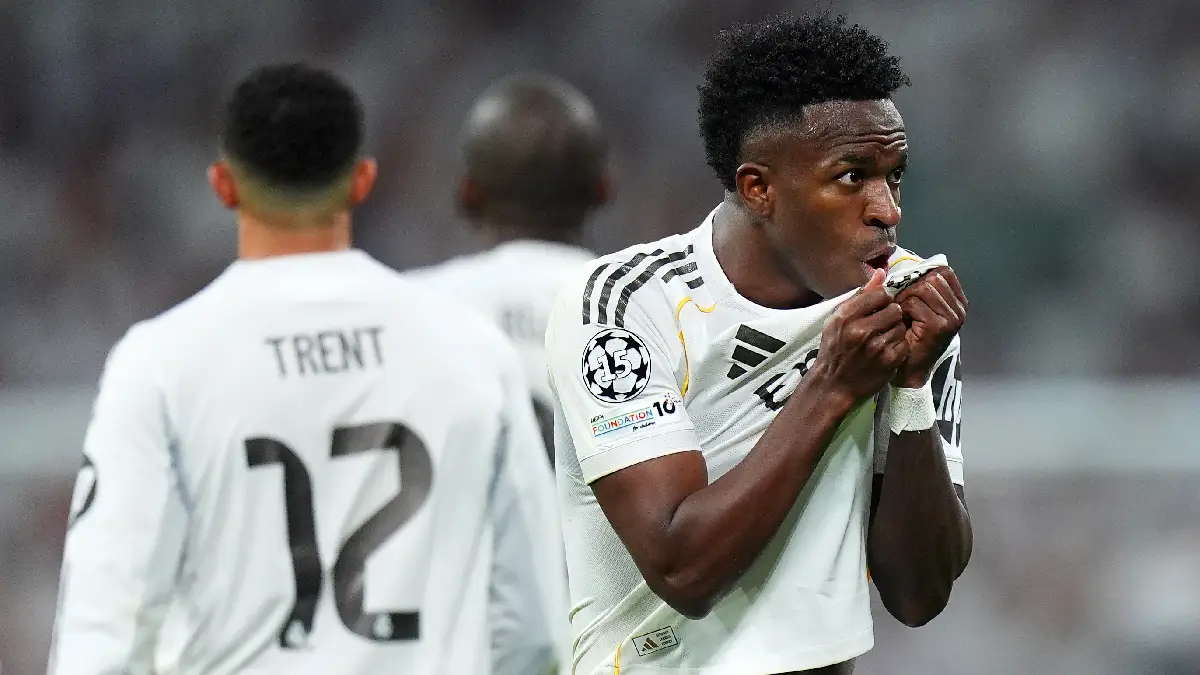 MADRID, SPAIN - FEBRUARY 25: Vinicius Jr of Real Madrid celebrates scoring his team's second goal during the UEFA Champions League 2025/26 League Knockout Play-off Second Leg match between Real Madrid C.F. and SL Benfica at Estadio Santiago Bernabeu on February 25, 2026 in Madrid, Spain. (Photo by Angel Martinez/Getty Images) l Vinicius Jr