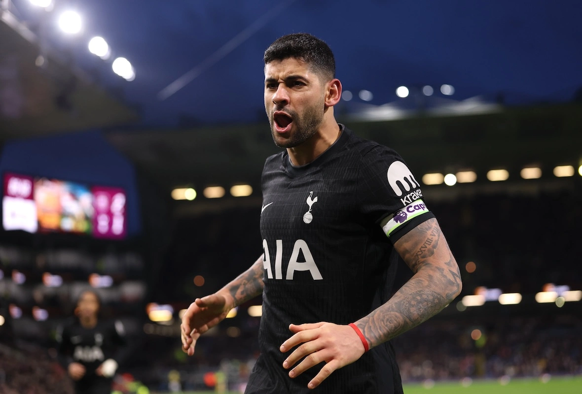 BURNLEY, ENGLAND - JANUARY 24: Cristian Romero of Tottenham Hotspur reacts after scoring his team's second goal during the Premier League match between Burnley and Tottenham Hotspur at Turf Moor on January 24, 2026 in Burnley, England. (Photo by Stu Forster/Getty Images) l Real Madrid