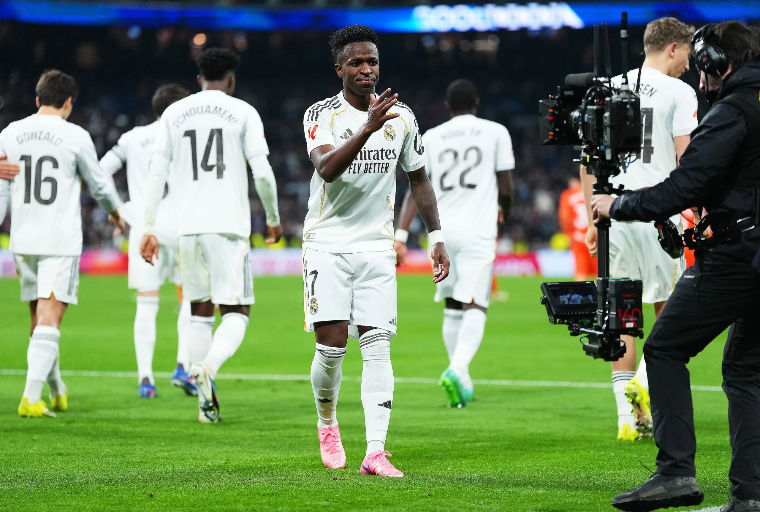 MADRID, SPAIN - FEBRUARY 14: Vinicius Junior of Real Madrid celebrates scoring his team's fourth goal during the LaLiga EA Sports match between Real Madrid CF and Real Sociedad at Estadio Santiago Bernabeu on February 14, 2026 in Madrid, Spain. (Photo by Angel Martinez/Getty Images)