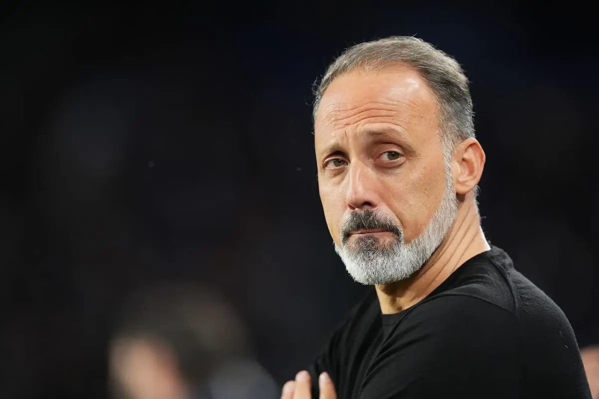 SAN SEBASTIAN, SPAIN - FEBRUARY 07: Pellegrino Matarazzo, Head Coach of Real Sociedad, looks on from the sidelines during the LaLiga EA Sports match between Real Sociedad and Elche CF at Reale Arena on February 07, 2026 in San Sebastian, Spain. (Photo by Juan Manuel Serrano Arce/Getty Images).