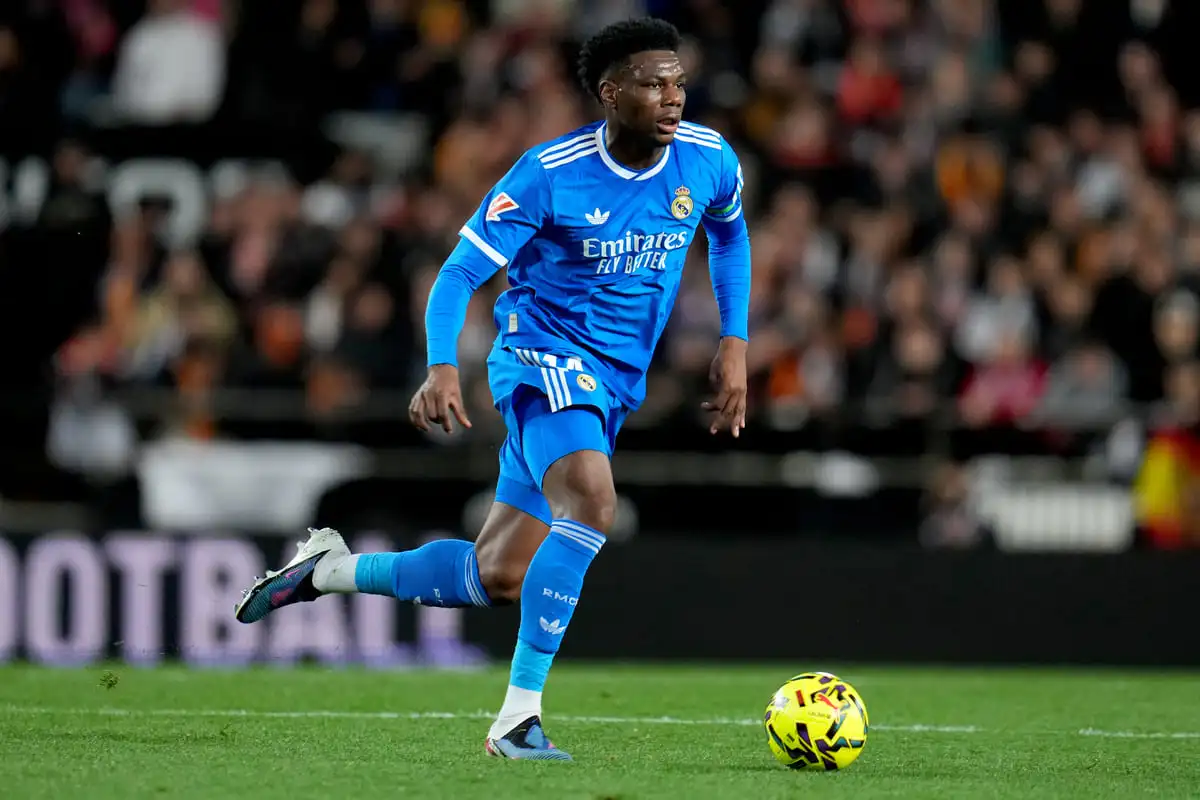 VALENCIA, SPAIN - FEBRUARY 08: Aurelien Tchouameni of Real Madrid runs with the ball during the LaLiga EA Sports match between Valencia CF and Real Madrid CF at Estadi de Mestalla on February 08, 2026 in Valencia, Spain. (Photo by Aitor Alcalde/Getty Images).
