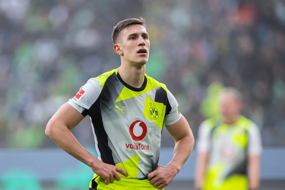 Courtisé par le Real Madrid, Schlotterbeck ne prolongera pas avec Dortmund (Photo by Boris Streubel/Getty Images)