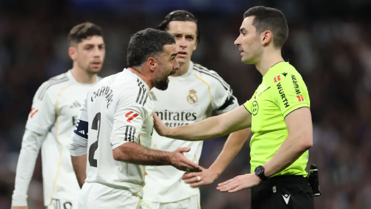 MADRID, SPAIN - MARCH 02: Dani Carvajal of Real Madrid gestures to referee Alejandro Muñiz Ruiz during the LaLiga EA Sports match between Real Madrid CF and Getafe CF at Estadio Santiago Bernabeu on March 02, 2026 in Madrid, Spain. (Photo by Florencia Tan Jun/Getty Images)