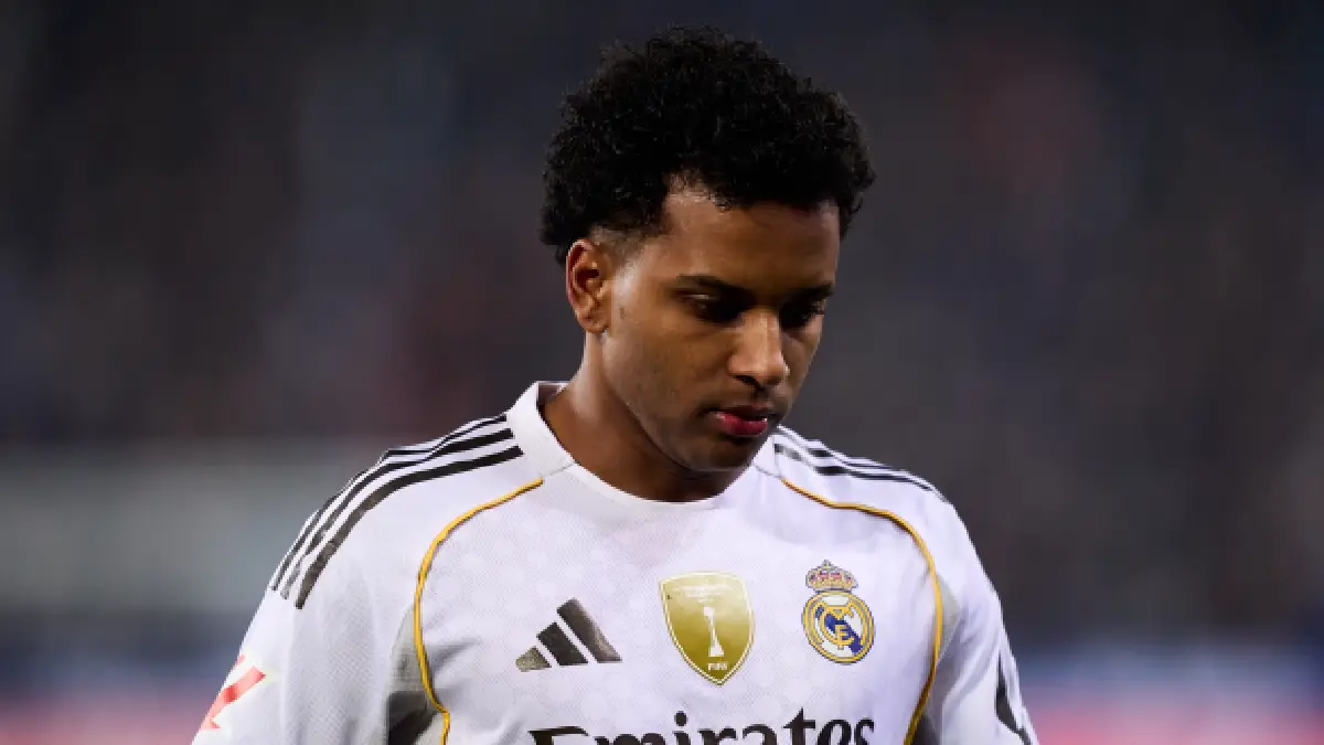 VITORIA-GASTEIZ, SPAIN - DECEMBER 14: Rodrygo Goes of Real Madrid looks on during the LaLiga EA Sports match between Deportivo Alaves and Real Madrid CF at Estadio de Mendizorroza on December 14, 2025 in Vitoria-Gasteiz, Spain. (Photo by Juan Manuel Serrano Arce/Getty Images)