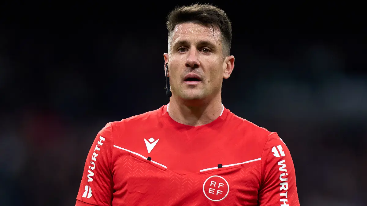 MADRID, SPAIN - FEBRUARY 01: Referee Isidro Díaz de Mera looks on during the LaLiga EA Sports match between Real Madrid CF and Rayo Vallecano de Madrid at Estadio Santiago Bernabeu on February 01, 2026 in Madrid, Spain. (Photo by Angel Martinez/Getty Images)