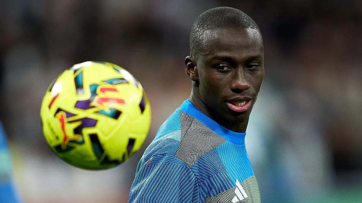 MADRID, SPAIN - DECEMBER 20: Ferland Mendy of Real Madrid warms up prior to the LaLiga EA Sports match between Real Madrid CF and Sevilla FC at Estadio Santiago Bernabeu on December 20, 2025 in Madrid, Spain. (Photo by Angel Martinez/Getty Images)