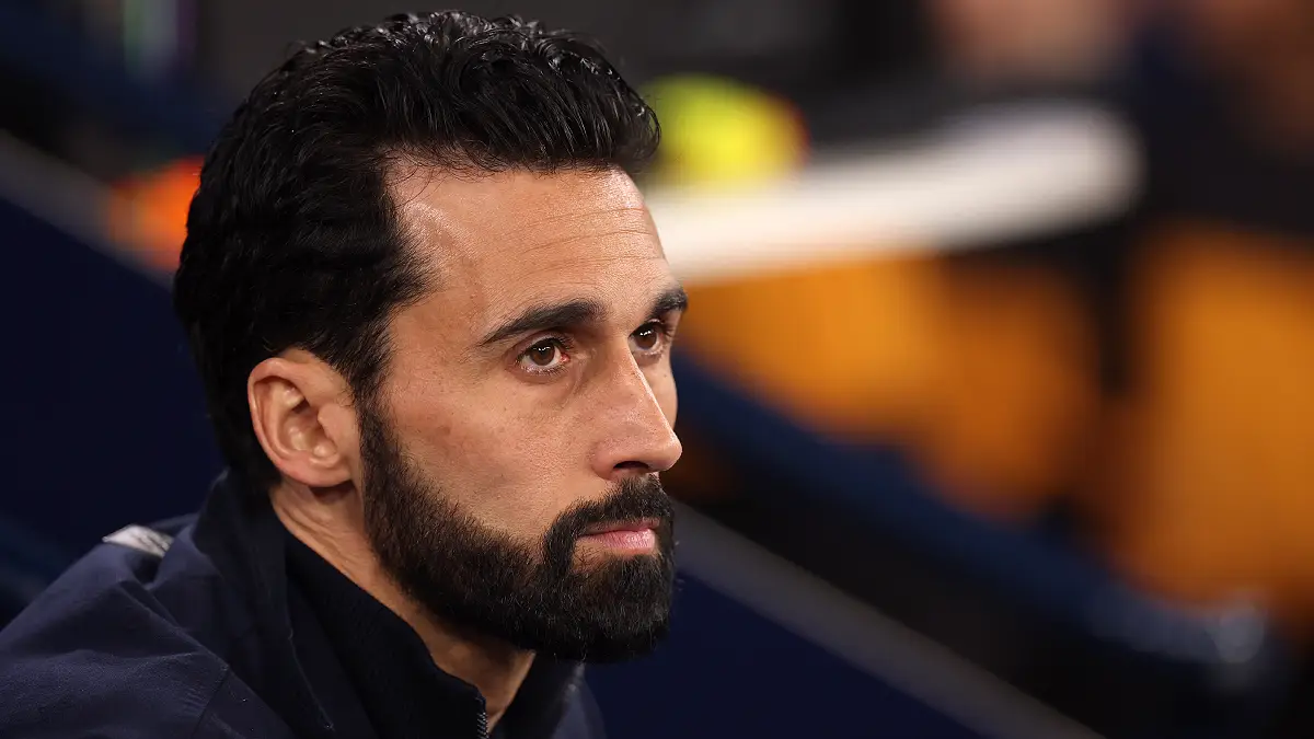 MANCHESTER, ENGLAND - MARCH 17: Alvaro Arbeloa, Head Coach of Real Madrid, looks on during the UEFA Champions League 2025/26 Round of 16 Second Leg match between Manchester City FC and Real Madrid CF at City of Manchester Stadium on March 17, 2026 in Manchester, England. (Photo by Carl Recine/Getty Images)