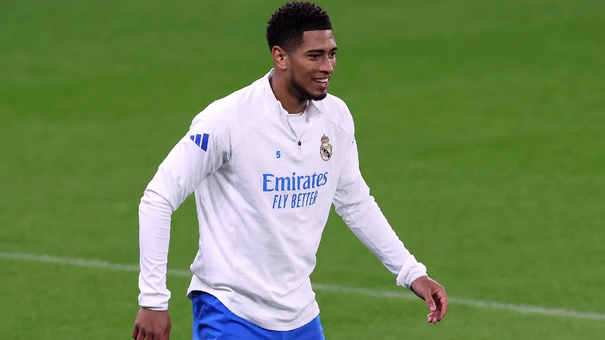 MANCHESTER, ENGLAND - MARCH 16: Jude Bellingham of Real Madrid looks on during a training session ahead of the UEFA Champions League 2025/26 Round of 16 Second Leg match between Manchester City and Real Madrid at City of Manchester Stadium on March 16, 2026 in Manchester, England. (Photo by Alex Livesey/Getty Images)