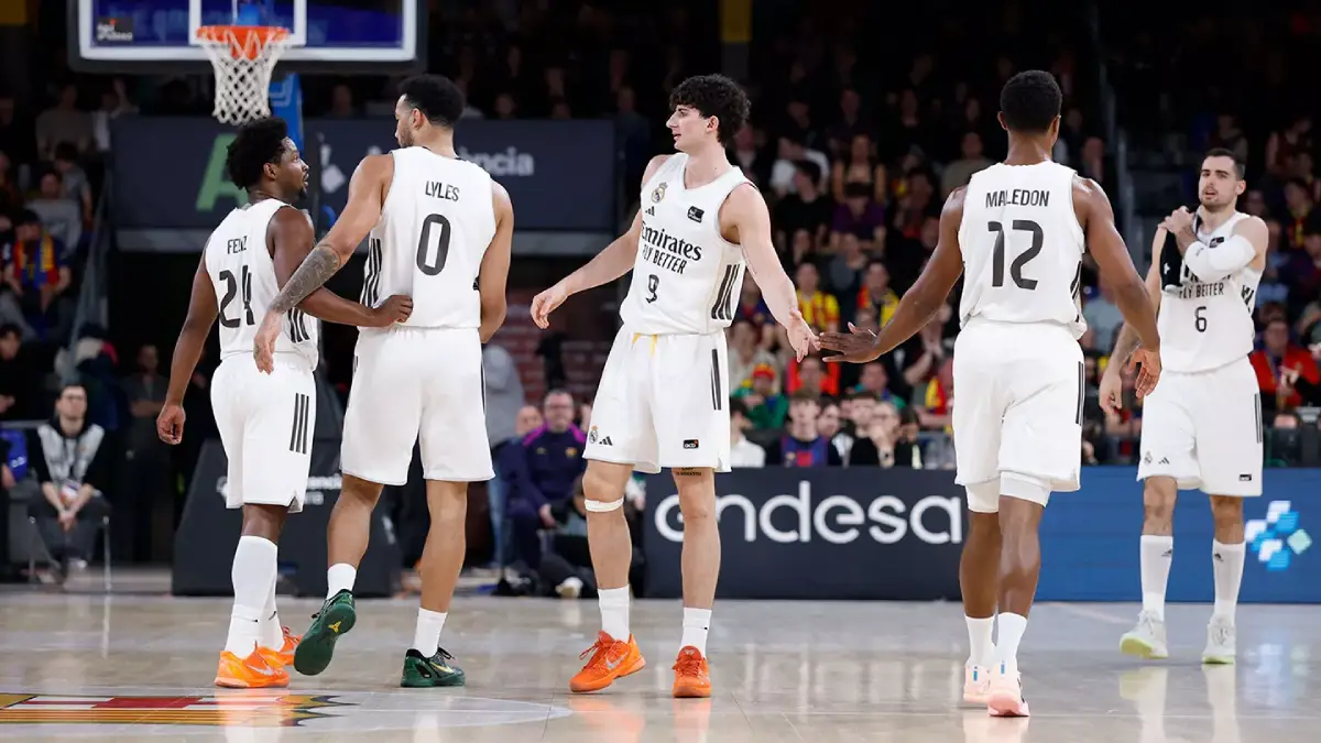Le Real Madrid Baloncesto signe une belle victoire au Palau contre le Barça (realmadrid.com)